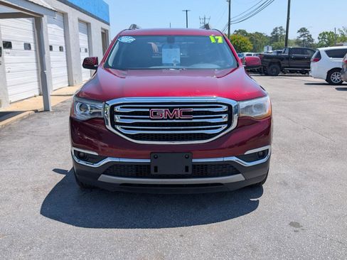 Used 2017 GMC Acadia SLT FWD image 2
