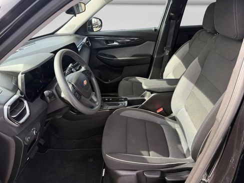 Used 2025 Chevrolet TrailBlazer LT image 10