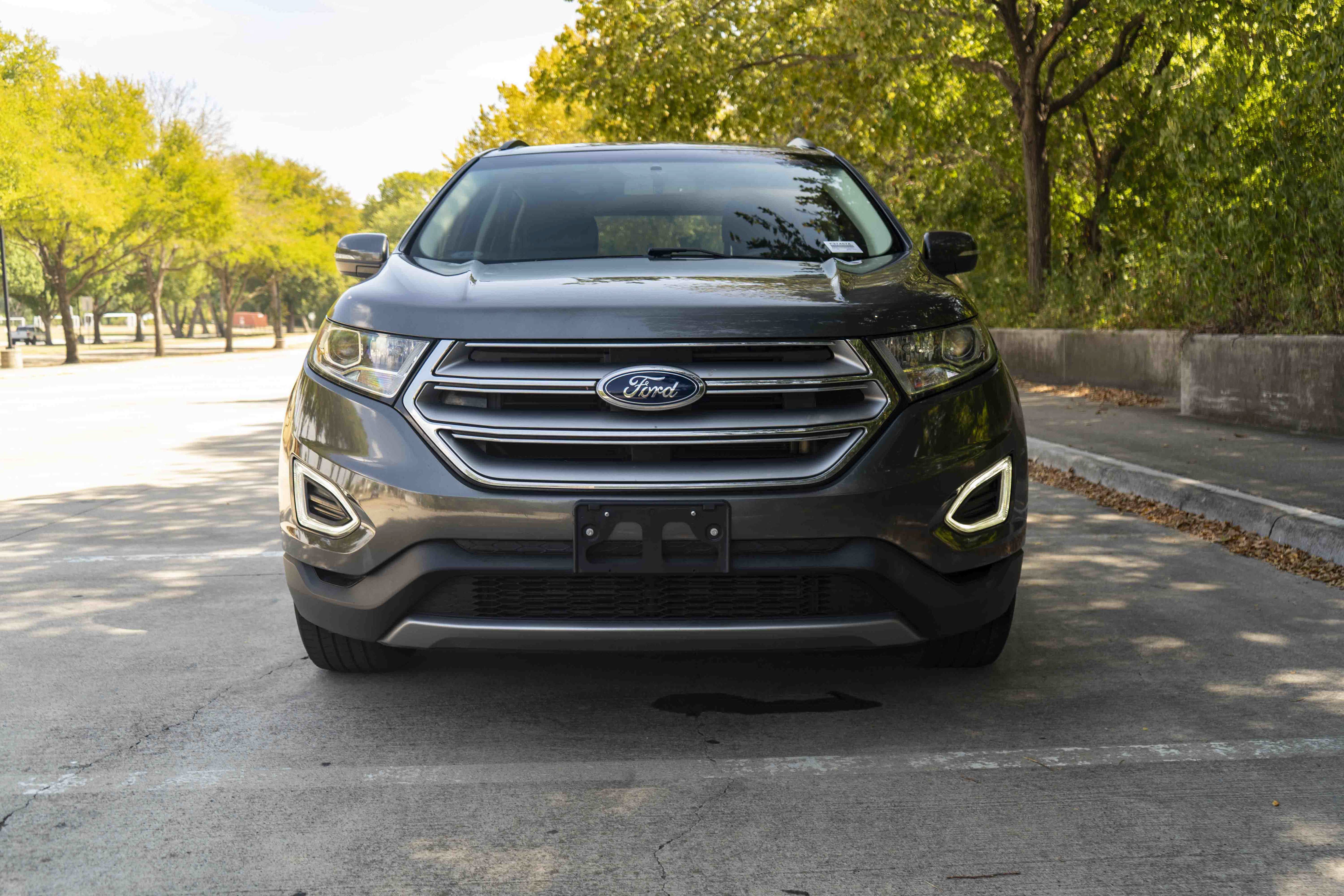 Used 2018 Ford Edge SEL FWD image 3