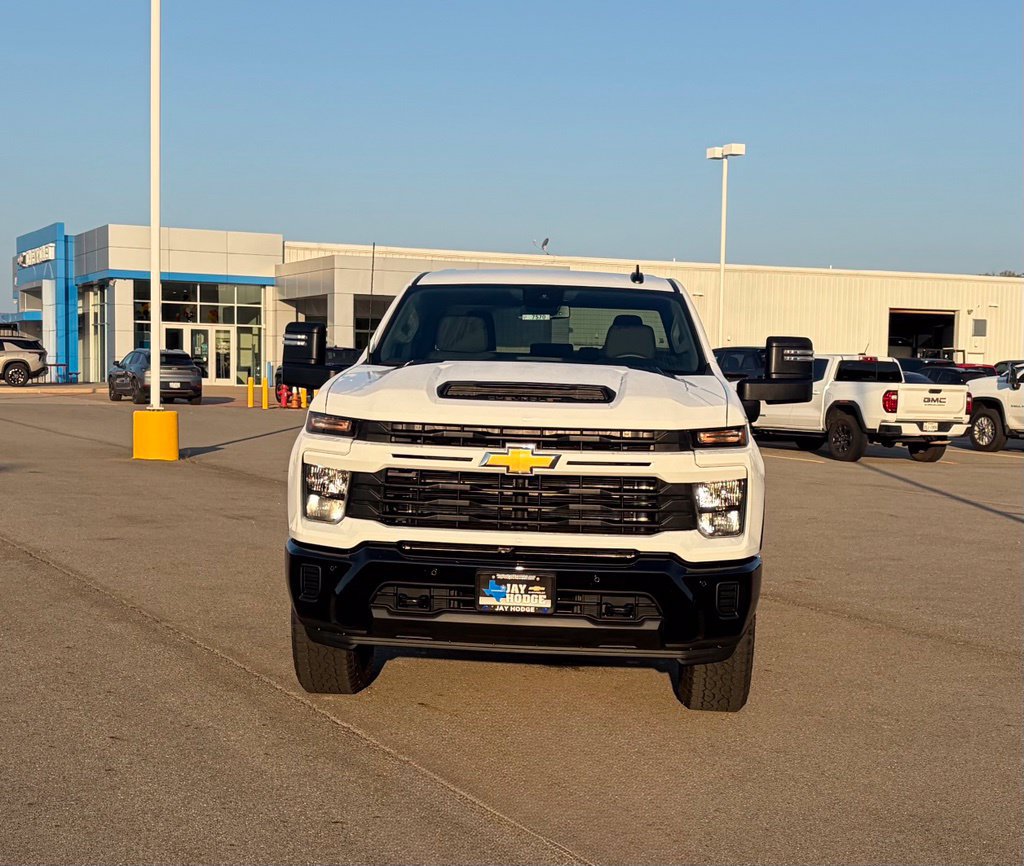 New 2026 Chevrolet Silverado 2500 Custom w/ Custom Value Package AWD/4WD image 8