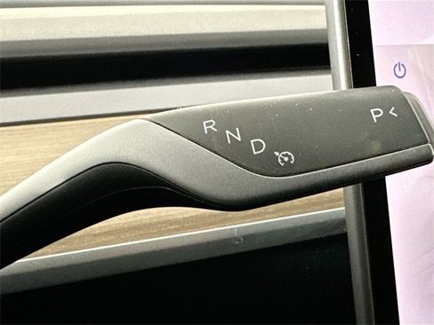 Used 2023 Tesla Model 3 Standard Range image 20