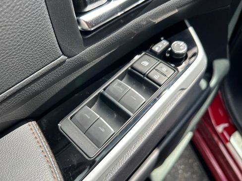 New 2026 Toyota Sienna Platinum AWD/4WD image 19