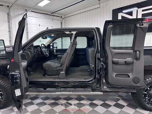 Used 2008 Chevrolet Silverado 2500 LT w/ Suspension Package, Off-Road AWD/4WD image 36