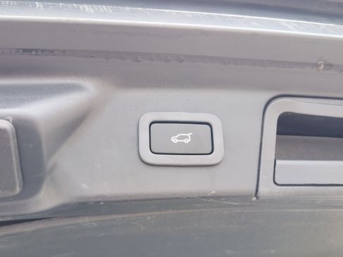 Certified 2021 Land Rover Range Rover Velar S image 37