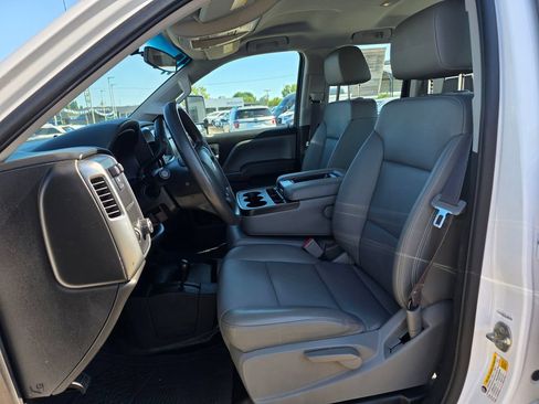 Used 2017 Chevrolet Silverado 1500 W/T w/ Trailering Package AWD/4WD image 4