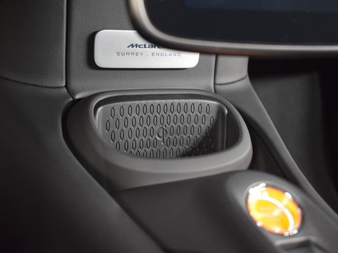 New 2026 McLaren Artura image 32