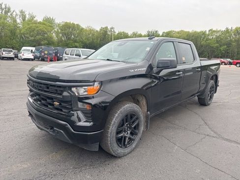 Used 2023 Chevrolet Silverado 1500 Custom AWD/4WD image 3