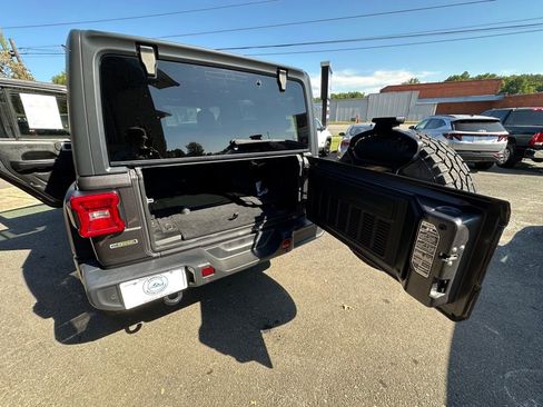 Used 2020 Jeep Wrangler Unlimited Sport S image 17