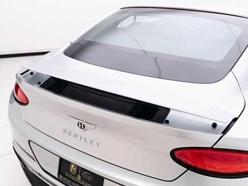 Used 2024 Bentley Continental GT image 27