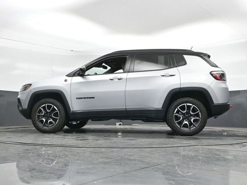 Used 2025 Jeep Compass Trailhawk w/ Trailer Tow Group image 49