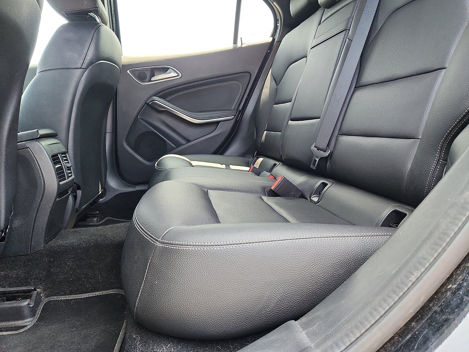 Used 2018 Mercedes-Benz GLA 250 4MATIC image 26