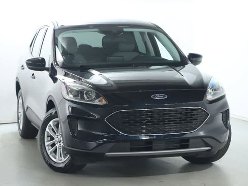 Used 2021 Ford Escape SE w/ Convenience Package image 2