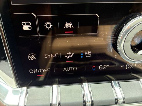 Used 2024 GMC Acadia Denali FWD image 26