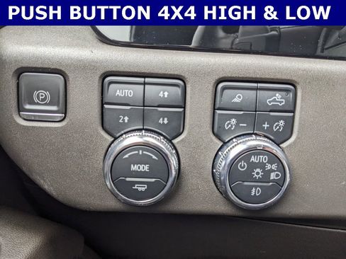 Used 2023 GMC Sierra 1500 SLT w/ SLT Premium Package image 17