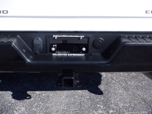 Used 2022 Chevrolet Silverado 2500 Custom w/ Custom Value Package image 5