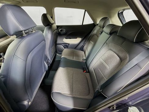 Certified 2024 Hyundai Venue Limited FWD image 26
