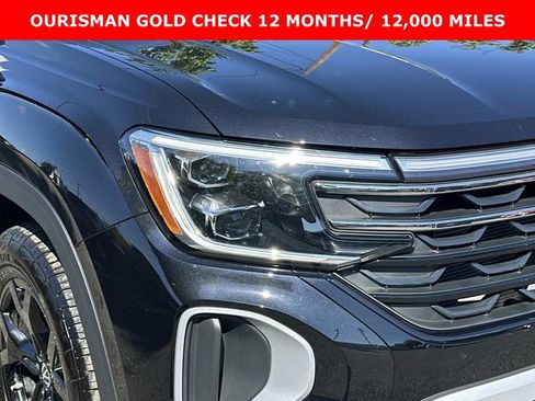 Used 2024 Volkswagen Atlas Peak Edition SEL AWD/4WD image 7