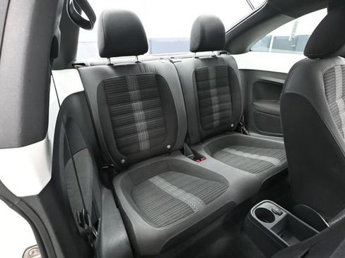 Used 2012 Volkswagen Beetle 2.0T FWD image 31