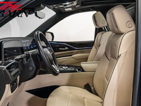 Used 2021 Cadillac Escalade Premium Luxury w/ Driver Assist Tech Package image 23