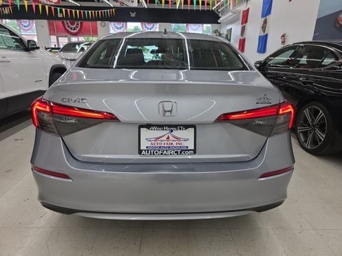 Used 2023 Honda Civic LX image 5