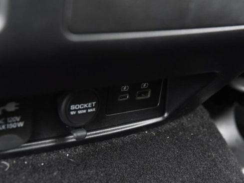 Used 2023 Nissan Armada SL w/ Captain's Chairs Package AWD/4WD image 29