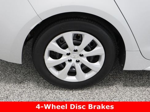 Used 2024 Toyota Corolla LE image 6