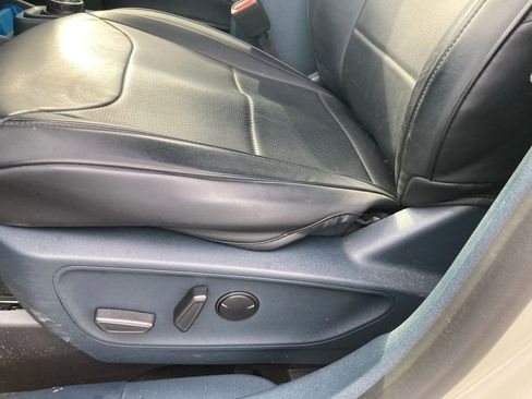 Used 2025 Ford Maverick XLT w/ XLT Luxury Package image 10