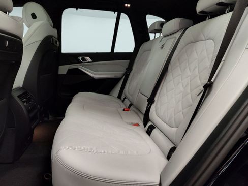 Used 2026 BMW X5 xDrive40i w/ Executive Package image 14