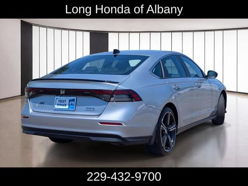 Used 2025 Honda Accord Sport image 6