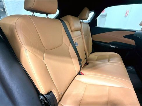 Used 2024 Lexus RX 350 Premium Plus w/ Convenience Package AWD/4WD image 28