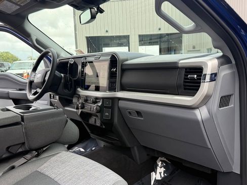 New 2026 Ford F250 XLT w/ XLT Premium Package AWD/4WD image 16