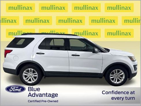 Certified 2017 Ford Explorer FWD image 2