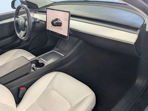 Used 2023 Tesla Model 3 Standard Range image 11