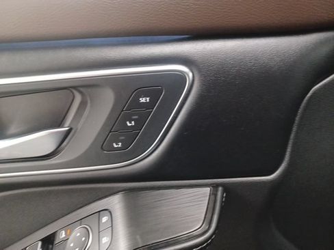 Used 2023 Nissan Rogue Platinum w/ Platinum Premium Package FWD image 18