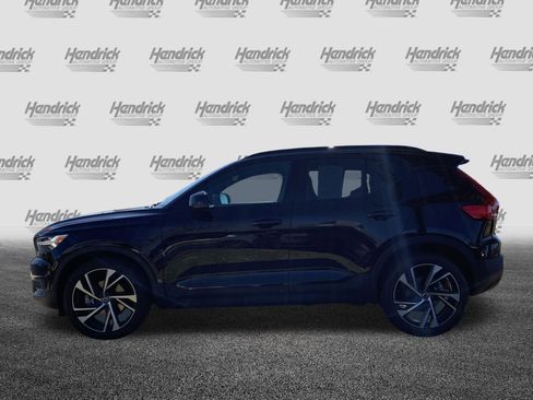 Used 2022 Volvo XC40 T5 R-Design w/ Advanced Package image 7