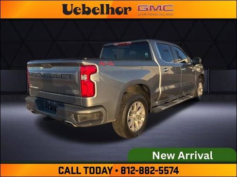 Used 2019 Chevrolet Silverado 1500 High Country w/ Z71 Off-Road Package image 3