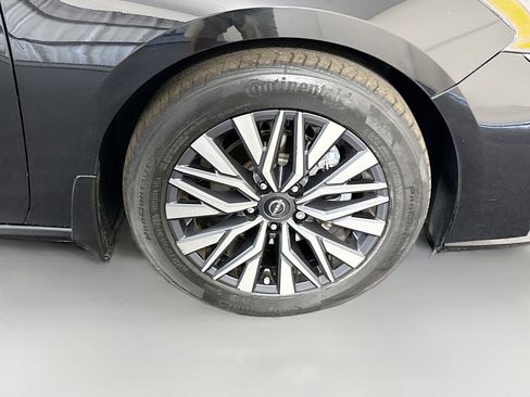 Used 2023 Nissan Altima 2.5 SV FWD image 32