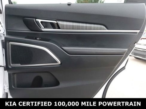 Certified 2024 Kia Telluride EX w/ EX Captain's Chair Package FWD image 32