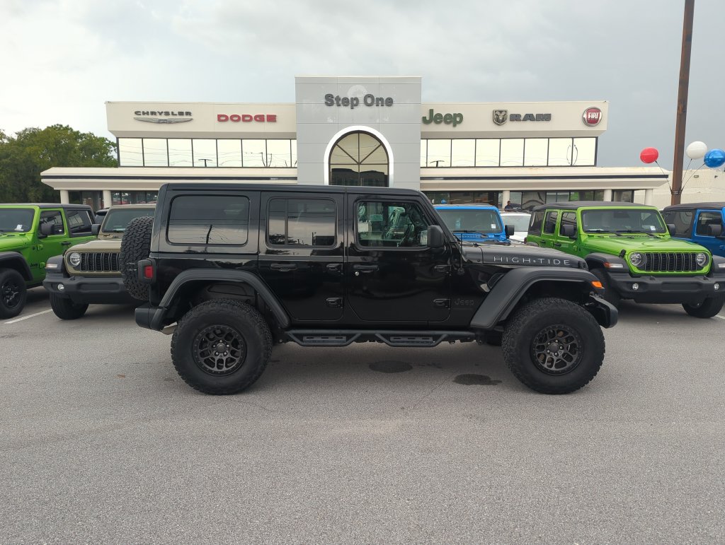 Used 2022 Jeep Wrangler Unlimited Sport AWD/4WD image 7