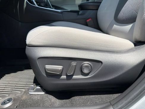 Used 2025 Toyota RAV4 XLE w/ Convenience Package AWD/4WD image 11