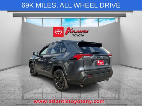 Used 2020 Toyota RAV4 LE w/ Carpet Mat Package AWD/4WD image 6