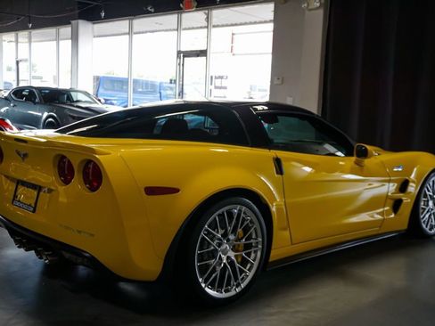 Used 2013 Chevrolet Corvette ZR1 w/ 3ZR Preferred Equipment Group RWD image 31