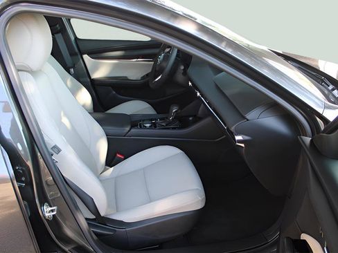 Used 2024 MAZDA MAZDA3 s image 27