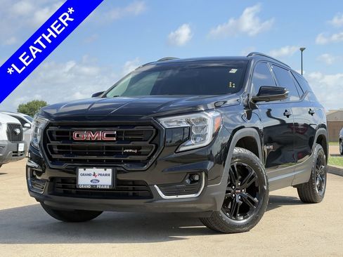 Used 2023 GMC Terrain AT4 AWD/4WD image 2
