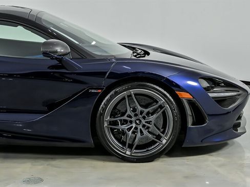 Used 2019 McLaren 720S Performance RWD image 18