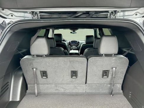 Used 2023 Chevrolet Traverse LT FWD image 22