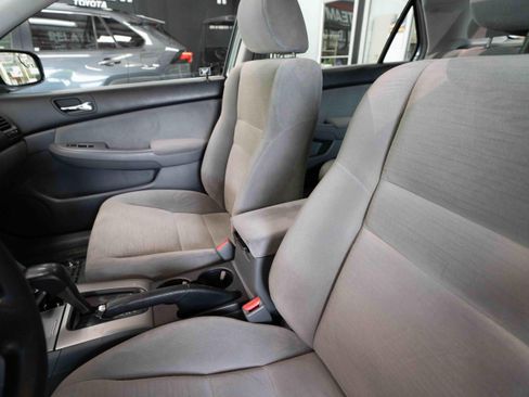 Used 2007 Honda Accord EX image 10