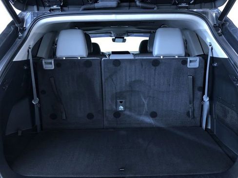 Certified 2023 Toyota Highlander XLE image 35