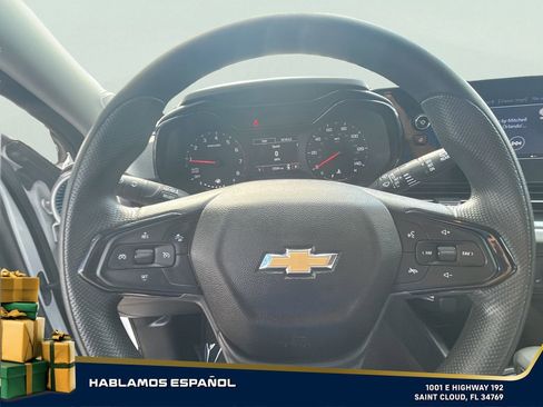 Used 2025 Chevrolet Trax LS w/ LS Convenience Package image 18