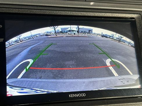 Used 2017 Volkswagen Tiguan S image 22